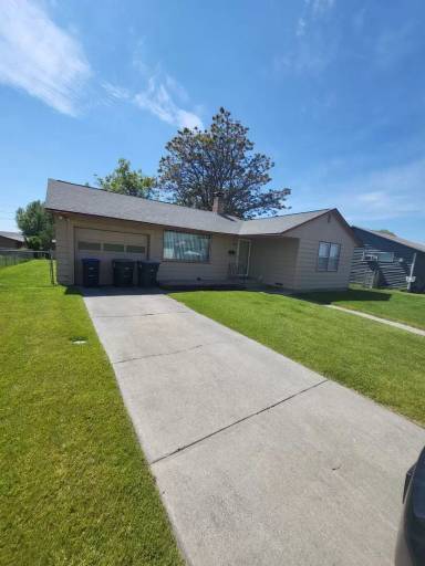 Main picture of 323 W Knolls Vista Dr