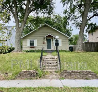 Main picture of 716 S 36th St