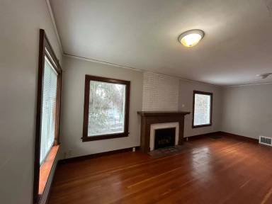 Main picture of 320 E St