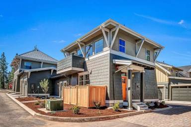 Main picture of 2561 NW Shields Dr