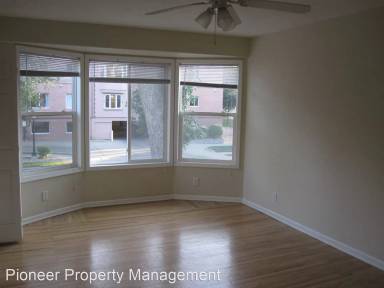 Main picture of 208 W 17th St
