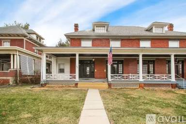 Main picture of 804 Oak Hill Ave
