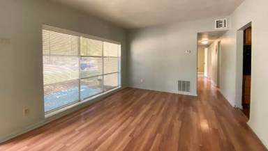 Main picture of 1338 Peruvian Ln