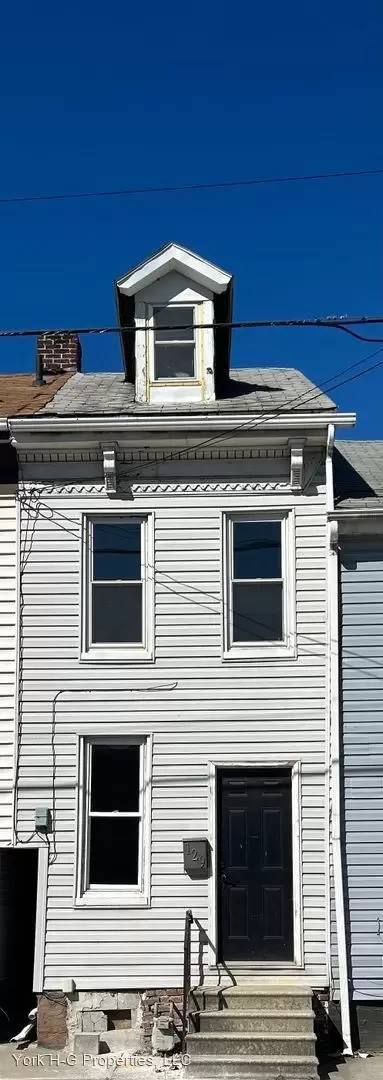 Main picture of 129 Arch St
