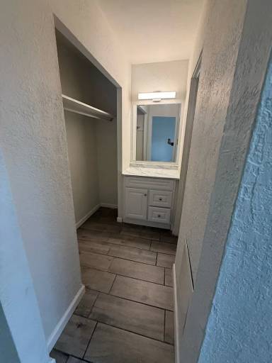 Main picture of 5915 Gibson Blvd SE