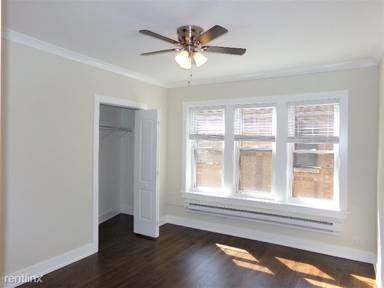 Main picture of 4216-4226 N Clark St