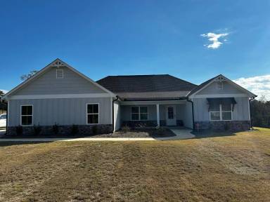 Main picture of 285 Lee Road 852