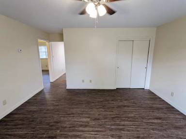Main picture of 2520 W B St