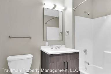 Main picture of 205 N Neil St