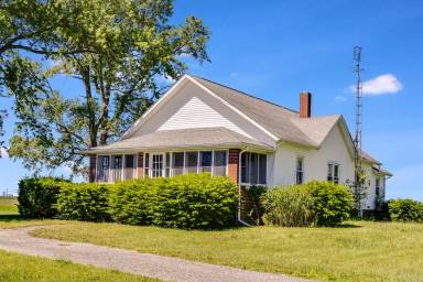 Main picture of 268 N 3460 E Rd