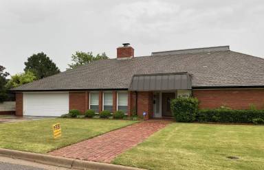 Main picture of 2612 NW 62nd St