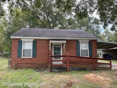 Main picture of 4008 Maple Cir