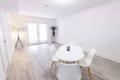 Main picture of 3100 E Point St