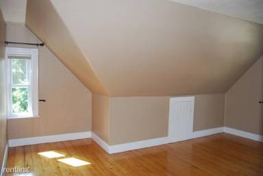 Main picture of 919 Watertown St