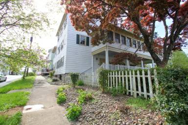 Main picture of 304 W German St