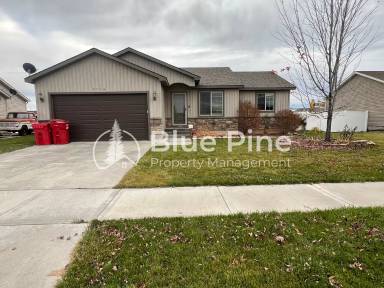 Main picture of 3736 E Marble Dr