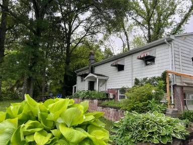 Main picture of 1 Valdine Rd