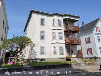 Main picture of 586 Dubuque St