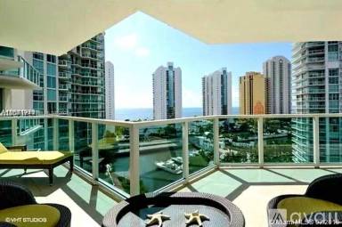 Main picture of 200 Sunny Isles Blvd