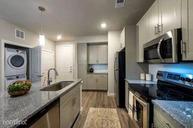 Main picture of 21114 Albany Landing Ln