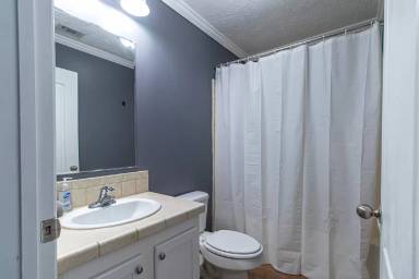 Main picture of 609 Peach St