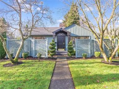 Main picture of 6825 42nd Ave NE