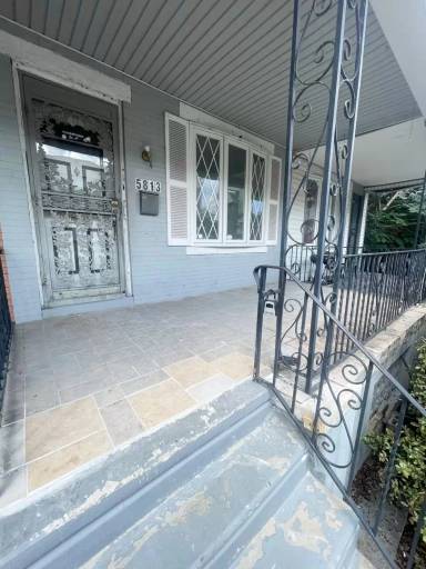 Main picture of 5813 Montrose St
