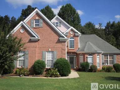 Main picture of 2414 Manal Way