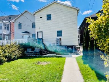 Main picture of 126 York St