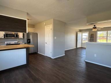 Main picture of 1205 3rd Pl