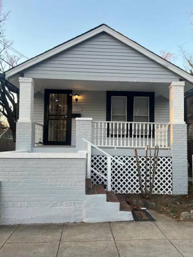 Main picture of 3322 Ely Pl SE