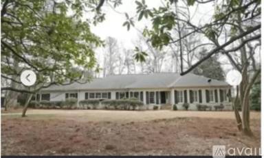 Main picture of 1300 Peachtree Battle Ave NW