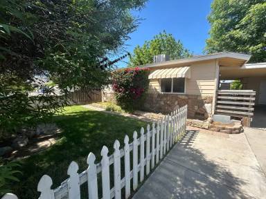 Main picture of 608 E Florinda St