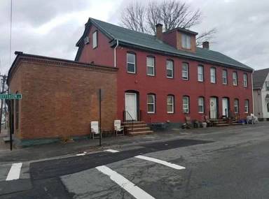 Main picture of 151 Bay St
