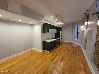 Main picture of 456 Madison St