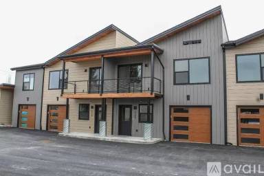 Main picture of 1010 7th St E