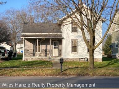 Main picture of 1024 W High St