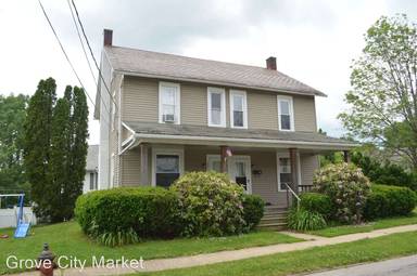 Main picture of 124 W Poplar St