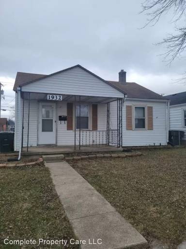 Main picture of 1932 W 10th St