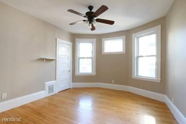 Main picture of 1 Parker Hill Ter