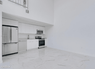 Main picture of 8425 Crespi Blvd