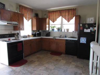 Main picture of 14 W King St