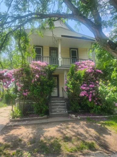 Main picture of 11714 Forest Ave