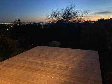 Main picture of 1440 Drake Way