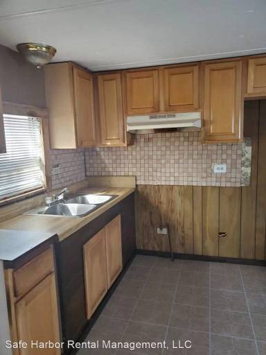 Main picture of 678 Denton Blvd