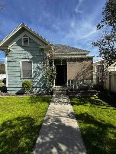 Main picture of 236 N College Ave