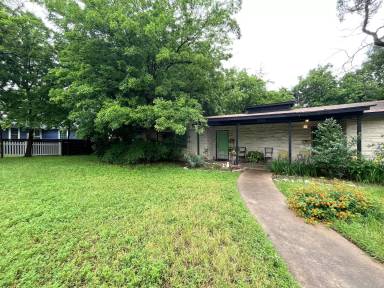 Main picture of 5101 Fairview Dr