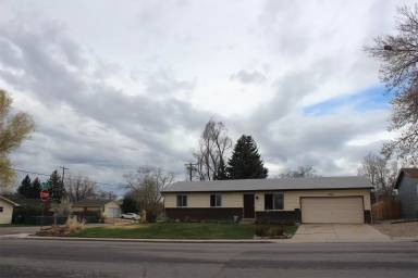 Main picture of 3301 Douglas Ave