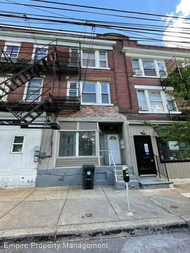 Main picture of 718 E 4th St