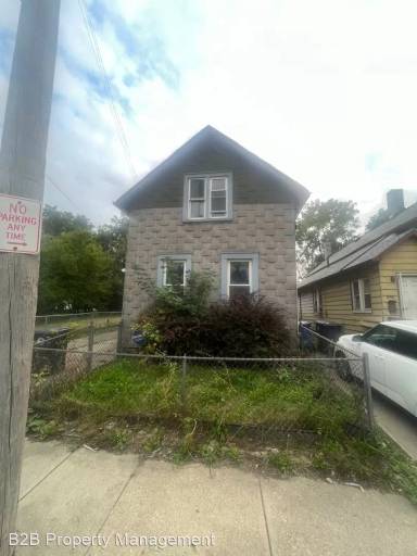 Main picture of 4920 Hamm Ave